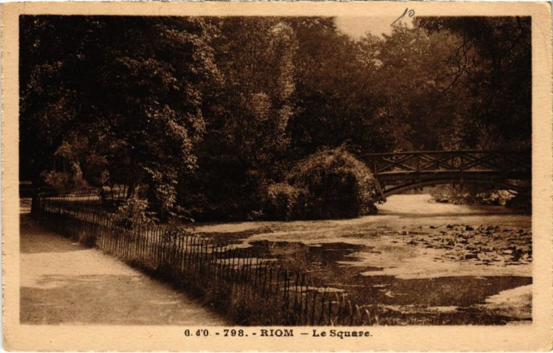 CPA Riom Le Square FRANCE (1285264)