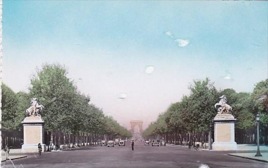 File:Avenue des Champs-Elysées from top of Arc de triomphe Paris