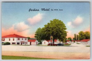 1930's DeWITT IOWA PERKINS MOTEL 40 MODERN UNITS US HIGHWAY 30 VINTAGE POSTCARD