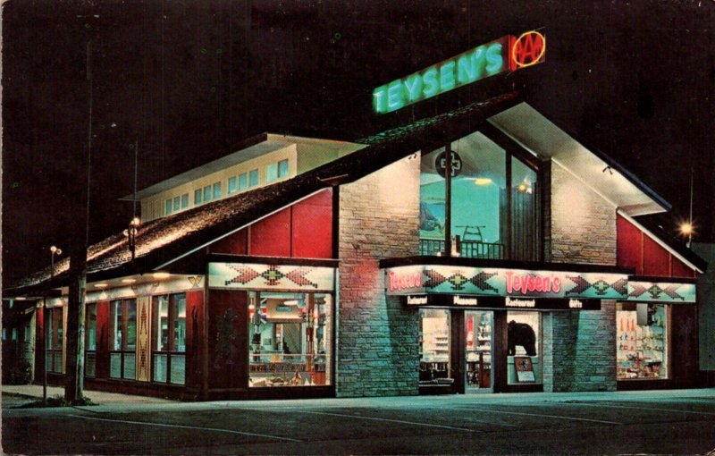 Roadside Teysen's Cafeteria Gift Shop and Indian Museum Mackinaw City Mi...