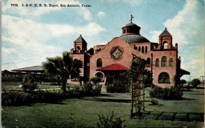 Postcard I. & G.N. Railroad Depot in San Antonio, Texas