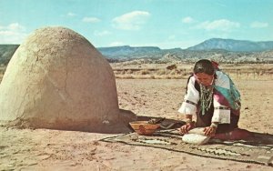 Vintage Postcard Indian Grinding Corn Adobe Oven Daily Life Petley Studios Pub.