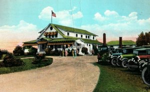 Vintage Cars Green Moors Inn, on State Road, York, Maine. Postcard F70