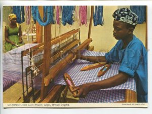 464514 Nigeria Co-operative Hand Loom Weaver Iseyin Old postcard