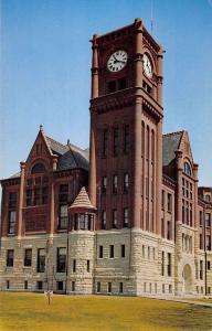 Fairfield Iowa Jefferson Court House Street View Vintage Postcard K42329 