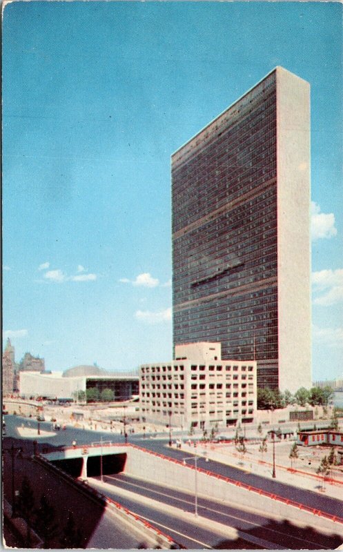 View United Nations General Assembly Hall Headquarters New York Postcard VTG UNP 