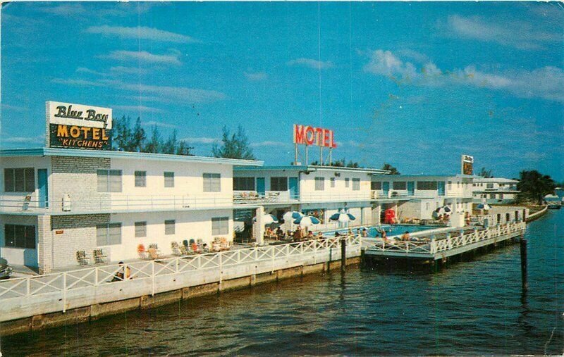 Blue Bay Motel Miami Beach Florida roadside US Color Print Postcard 21-3496