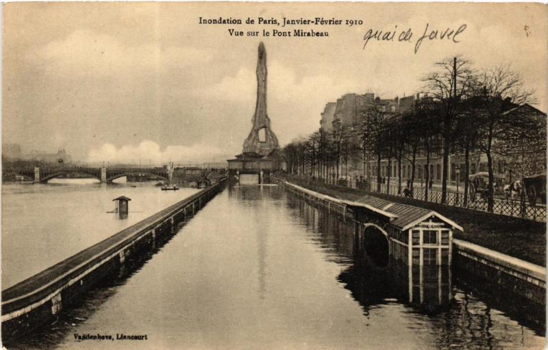 CPA Inondation de Paris, 1910. vue sur le Pont Mirabeau (562144)