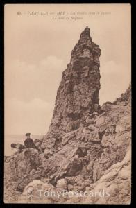 VIERVILLE-sur-MER - Les eboulis dans la falaise - La dent de Neptune