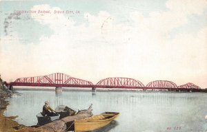 Sioux City Iowa~Combination Bridge~Man Wearing Suit & Hat in Boat~1909 Postcard