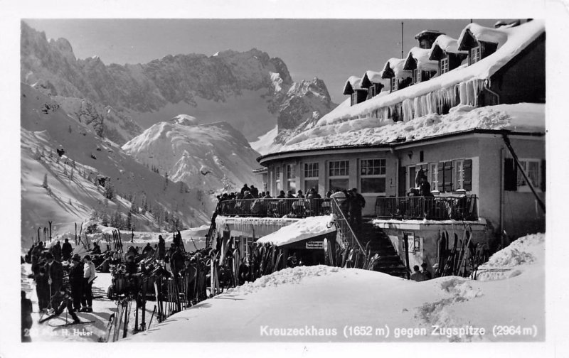 RPPC Kreuzeckhaus gegen Zugspitzo Germany Skiing Scene Vintage Postcard ca 1940s