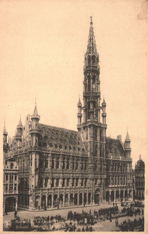 Vintage Postcard 1910's Grand Place L'Hotel de Ville Brussels Belgium Structure