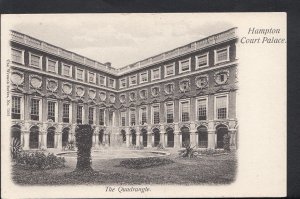 Middlesex Postcard - The Quadrangle, Hampton Court Palace  RS3865