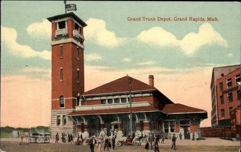 GRAND RAPIDS MI Grand Trunk Train Depot c1910 Postcard