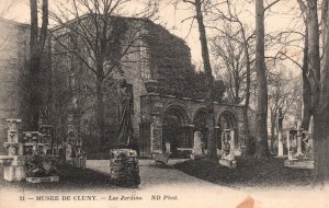 Vintage Postcard 1910's Musee De Cluny Les Jardins Statue Monument Museum Paris