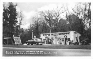 1930s Image 1990s Repro Ernie's Gas Pumps South Carolina Postcard 21-12696