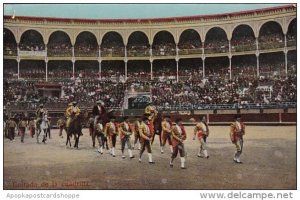 Corrida Bull Fight Entrada de la Cuadrilla