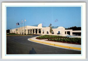 Virginia Marine Science Museum Virginia Beach VA 1989 Postcard Aquarium