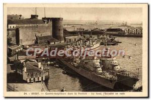 Postcard Old Brest against destroyers in the bottom Penfeld Wing stranded