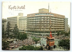 1960s KYOTO JAPAN  KYOTO HOTEL STREET VIEW PARADE AIR MAIL PROMO POSTCARD Z3259