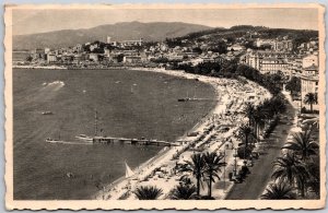 1952 La Cote D'Azur Cannes France Le Boulevard Et La Plage Croisette Postcard