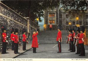 BR91324 the ceremony of the keys tower of london  uk