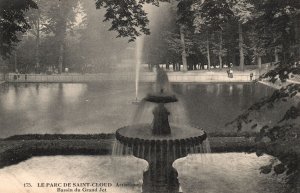 Vintage Postcard 1910's Le Parc Saint Cloud Bassin du Grand Jet Paris France FR