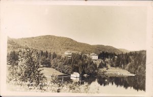 RPPC CANADA Ste. Agathe des Monts, QC PQ, Vermont Hotel, Lake Scene, 1947 Velox