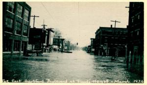 CT - Hartford. March, 1936. Great Flood. East Hartford Blvd. at Flood's Height