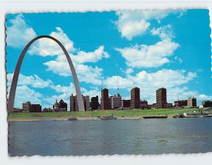 Postcard Gateway Arch, St. Louis, Missouri