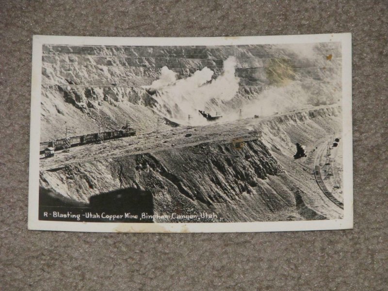 BLASTING-UTAH COPPER MINE, BINGHAM CANYON, UTAH, RPPC, UNUSED VINTAGE CARD