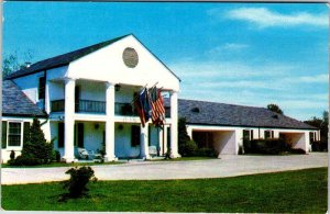 Postcard HOTEL SCENE Natchez Mississippi MS AL6451