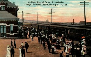 C.1910 Michigan Central Depot, Michigan City, Ind. Postcard P166