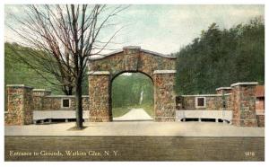 New York Watkins Glen , Entrance to Grounds