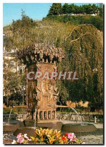 Modern Postcard Bernkastel in der Mosel Doklorbrunnen