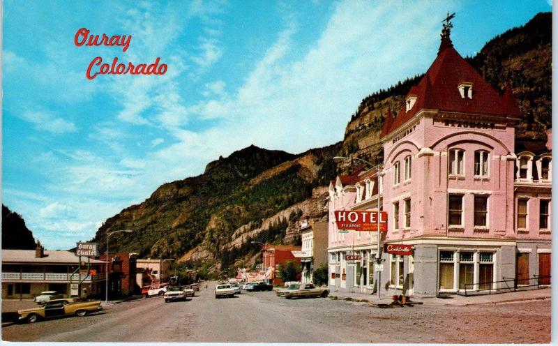 OURAY, CO Colorado   STREET  SCENE  Beaumont Hotel   c1950s  Cars    Postcard