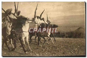 Old Postcard Tipos y costumbres Rifenas Coriendo the polvora Melaab el Barud