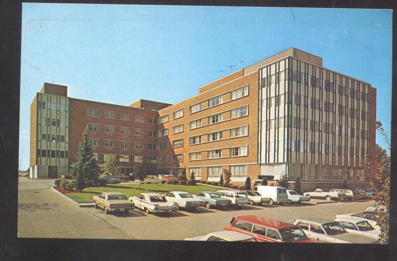 DAVENPORT IOWA ST. LUKE'S HOSPITAL OLD CARS VINTAGE POSTCARD