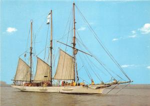 BG33032 m schoner amphititre germany sailing vessel  ship bateaux