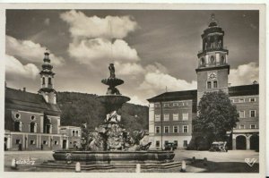 Austria Postcard - Salzburg - Residenzbrunnen Und Glockenspiel - TZ11921