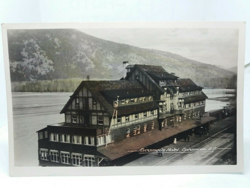 Sicamous Hotel & Rail Depot Lake Schuswap BC Canada Vintage Postcard 1948