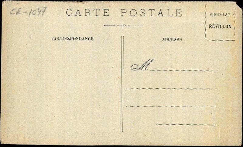 CE1047 france paris porte saint denis fashion chocolat revillon advertising 1910