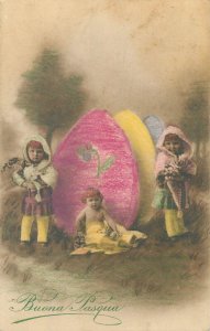 Easter patterns greetings coloured penciled eggs lovely children Buona Pasqua