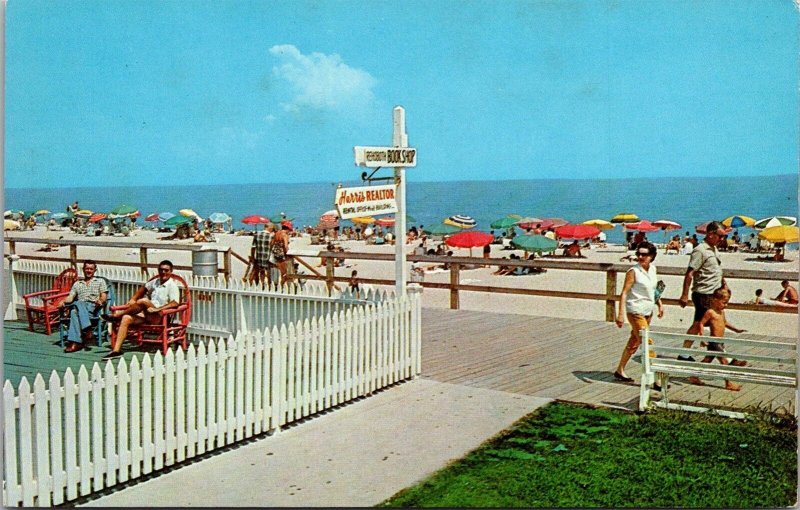 Boardwalk and Beach, Rehoboth Beach DE Vintage Postcard U71