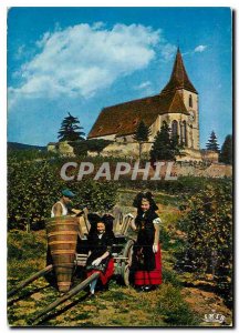 Postcard Modern picturesque Alsace Harvest has Hunawihr front of the fortifie...