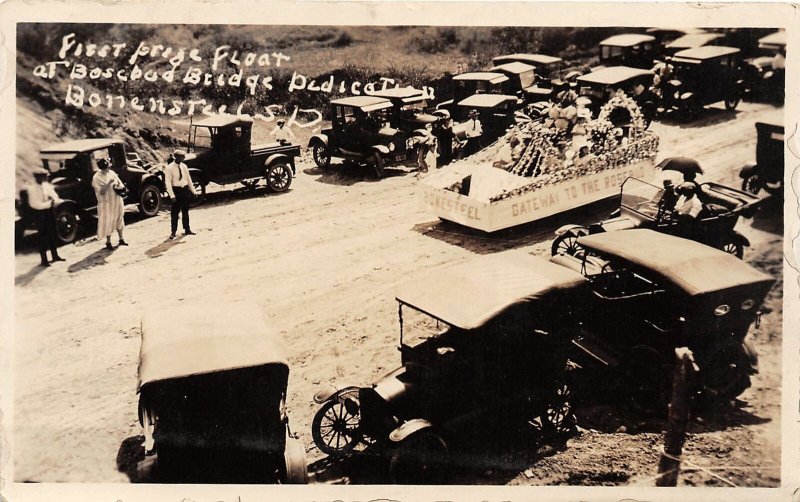 F83/ Bonesteel South Dakota Postcard RPPC c1920s Parade Floats Autos