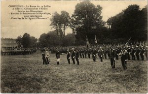 CPA Militaire - COMPIEGNE - La Revue du 14 Juillet (91074)