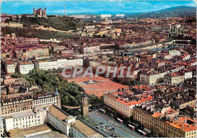 Postcard Modern Lyon Aerial view Places Antonin Poncet and Bellecour