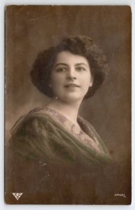 RPPC Edwardian Beauty Actress Socialite Portrait Tinted Photo BNK Postcard S21