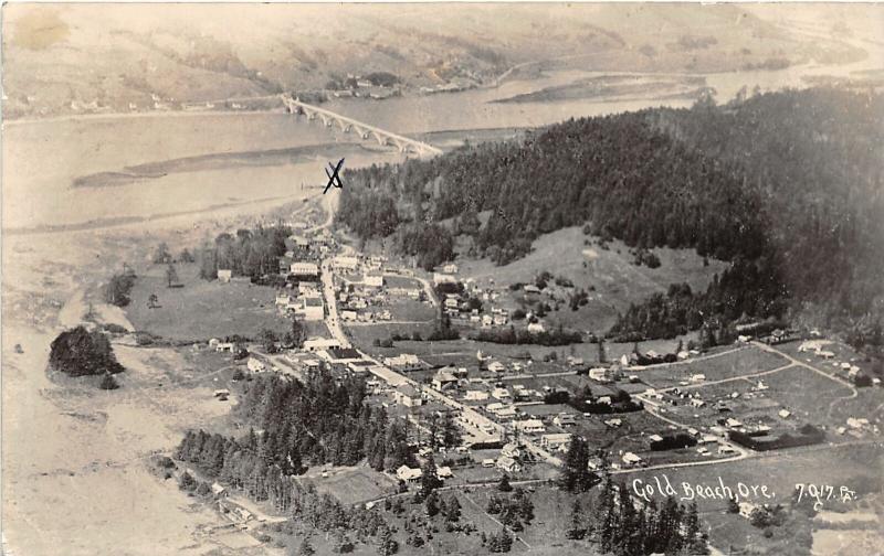 F14/ Gold Beach Oregon RPPC Postcard 1940 Birdseye View